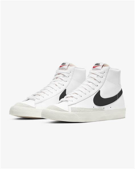 Nike Blazer Mid 77 Vintage em promoção na Netshoes!